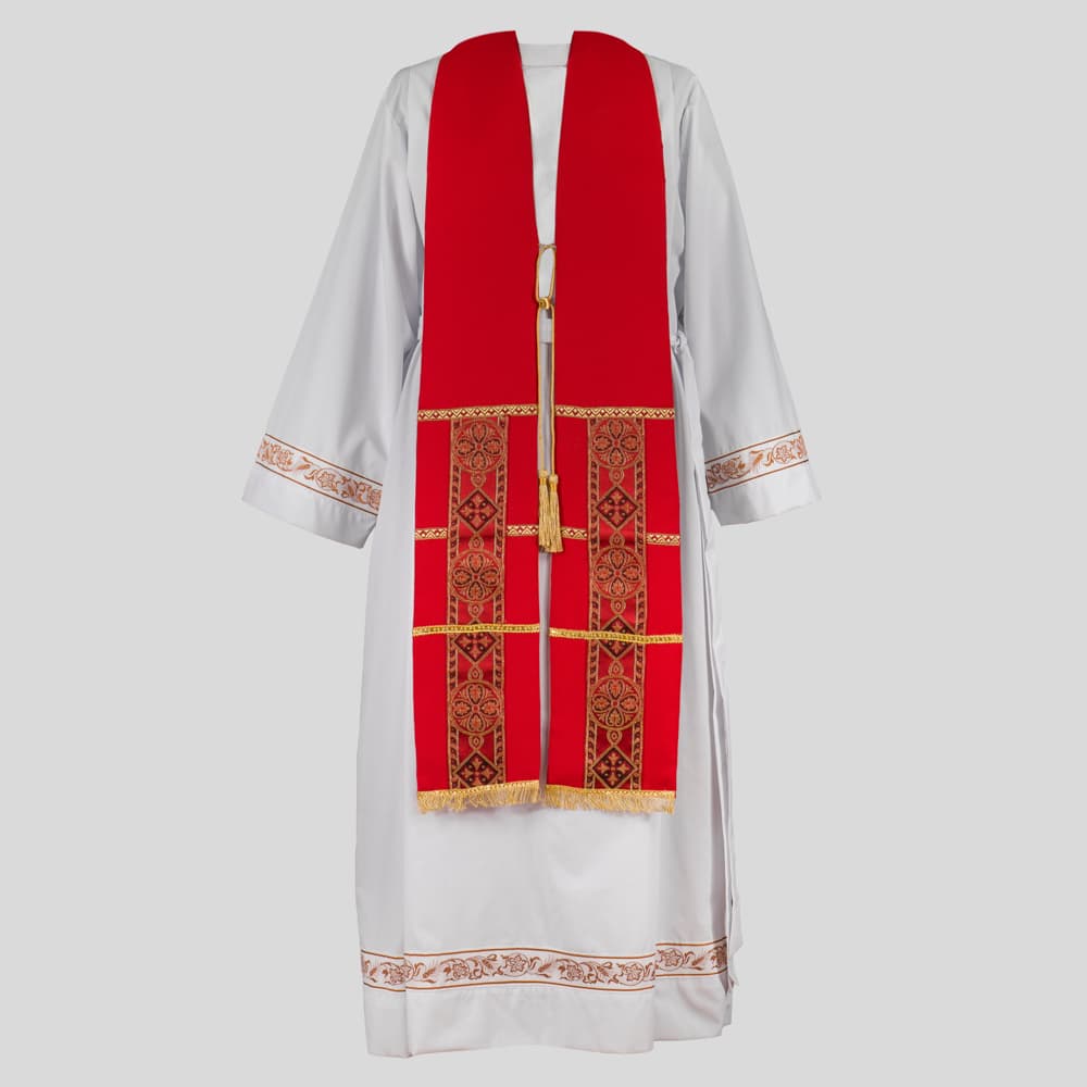 Camice bianco con stola rossa stile bizantino geometrico